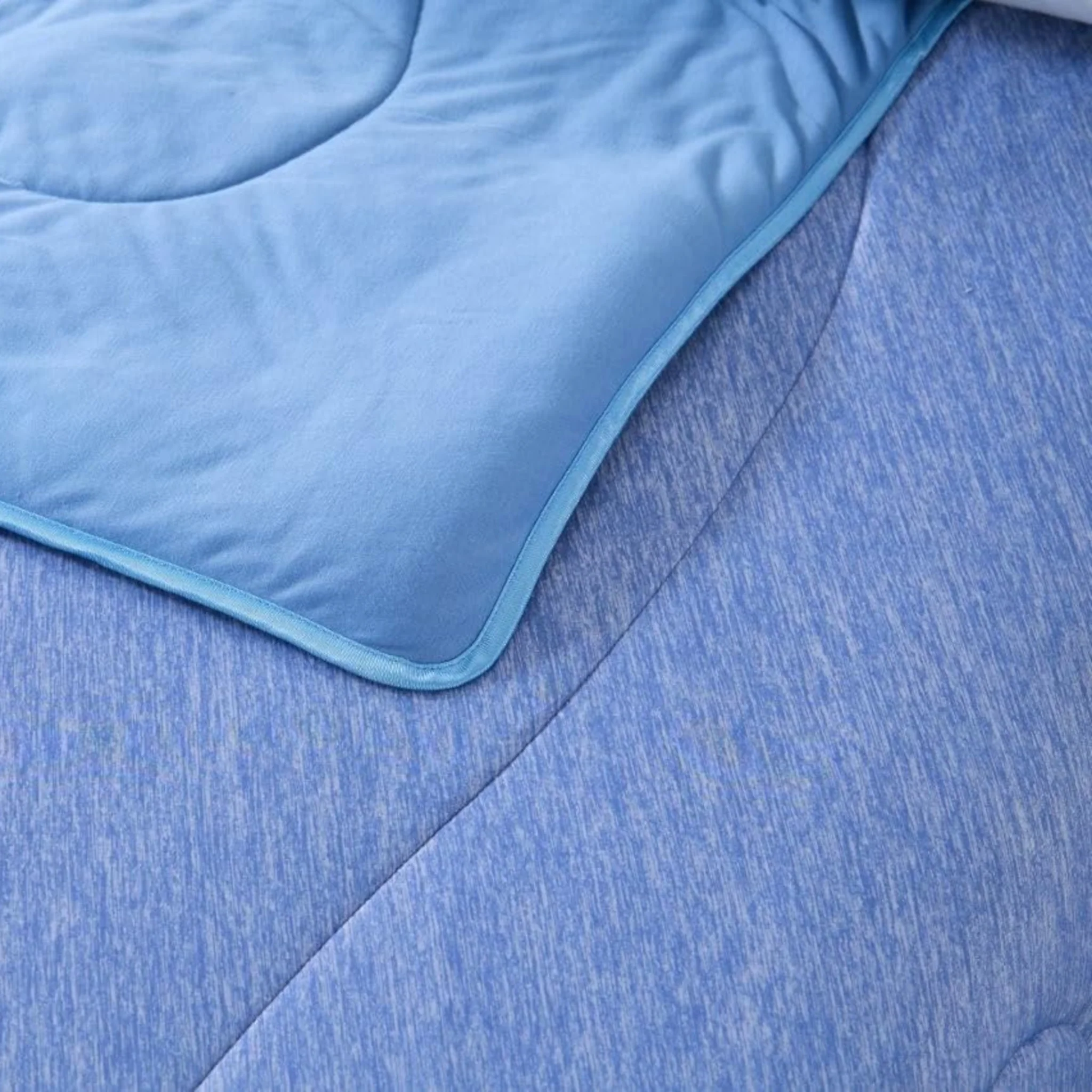 Double Cooling Quilt Blue (150x200cm) - Image 5