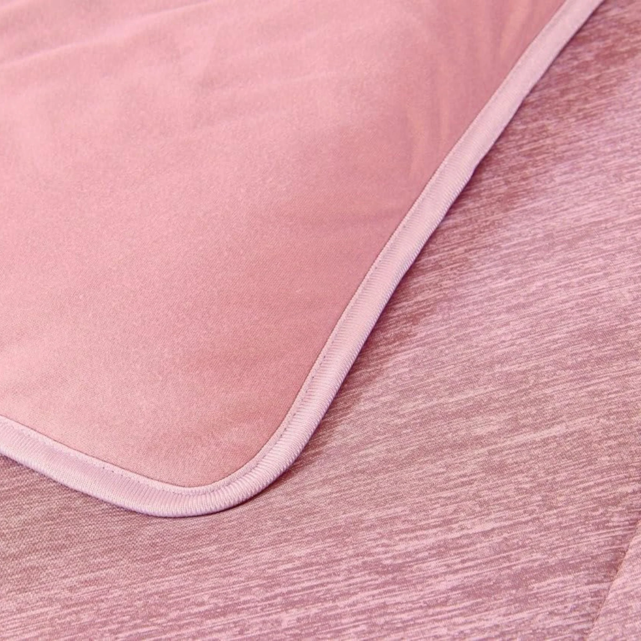 Double Cooling Quilt Pink (150x200cm) - Image 5